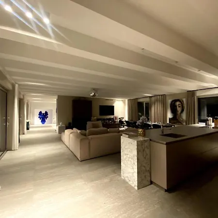 Luxury Penthouse Near Ku-damm Lägenhet