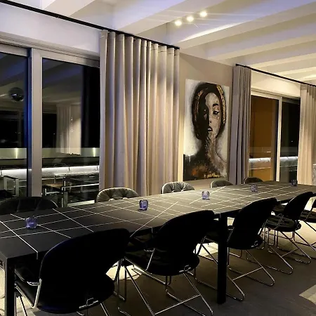 Luxury Penthouse Near Ku-damm *