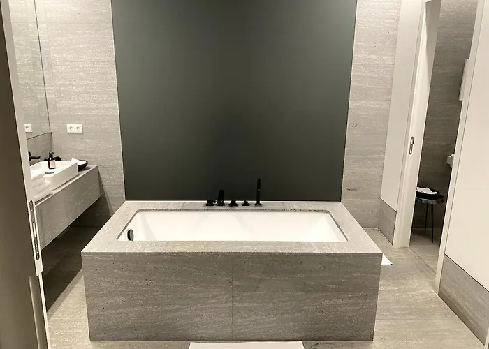 Luxury Penthouse Near Ku-damm *