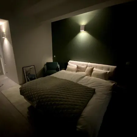 Апартаменты Luxury Penthouse Near Ku-damm Берлин