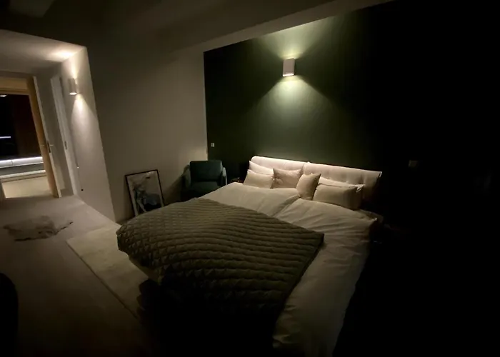 Daire Luxury Penthouse Near Ku-damm Berlin